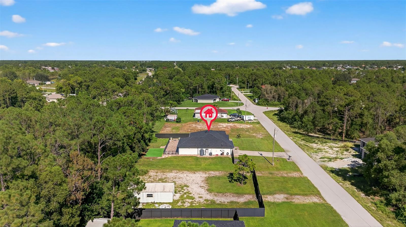 MIRROR LAKES - Residential