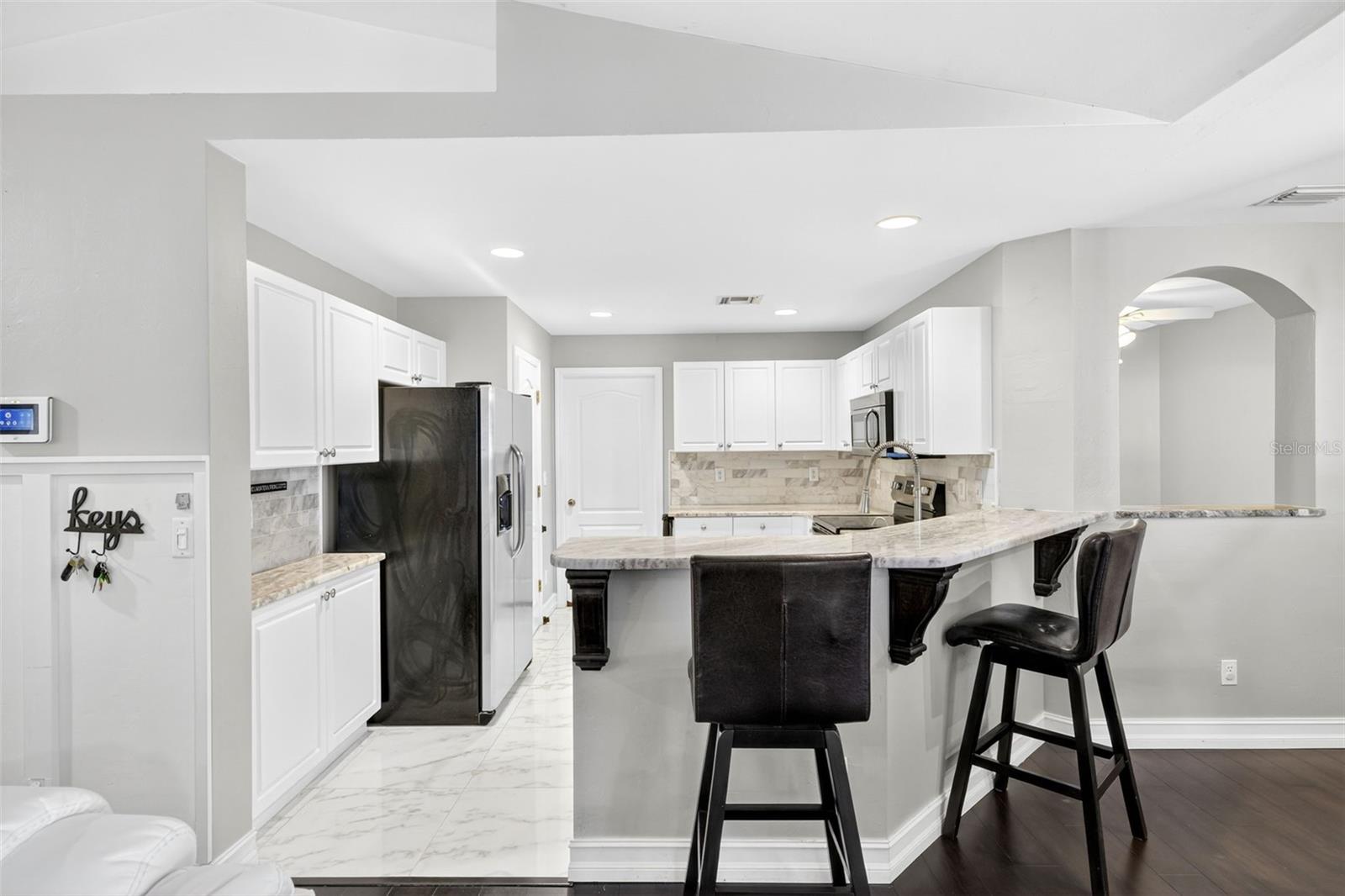 MIRROR LAKES - Residential