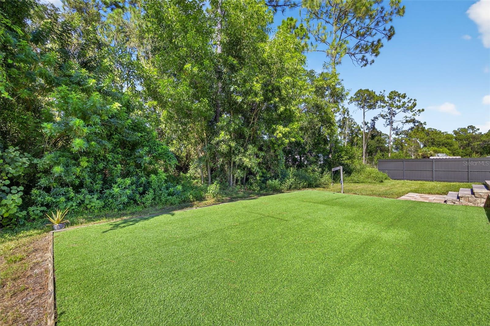 MIRROR LAKES - Residential