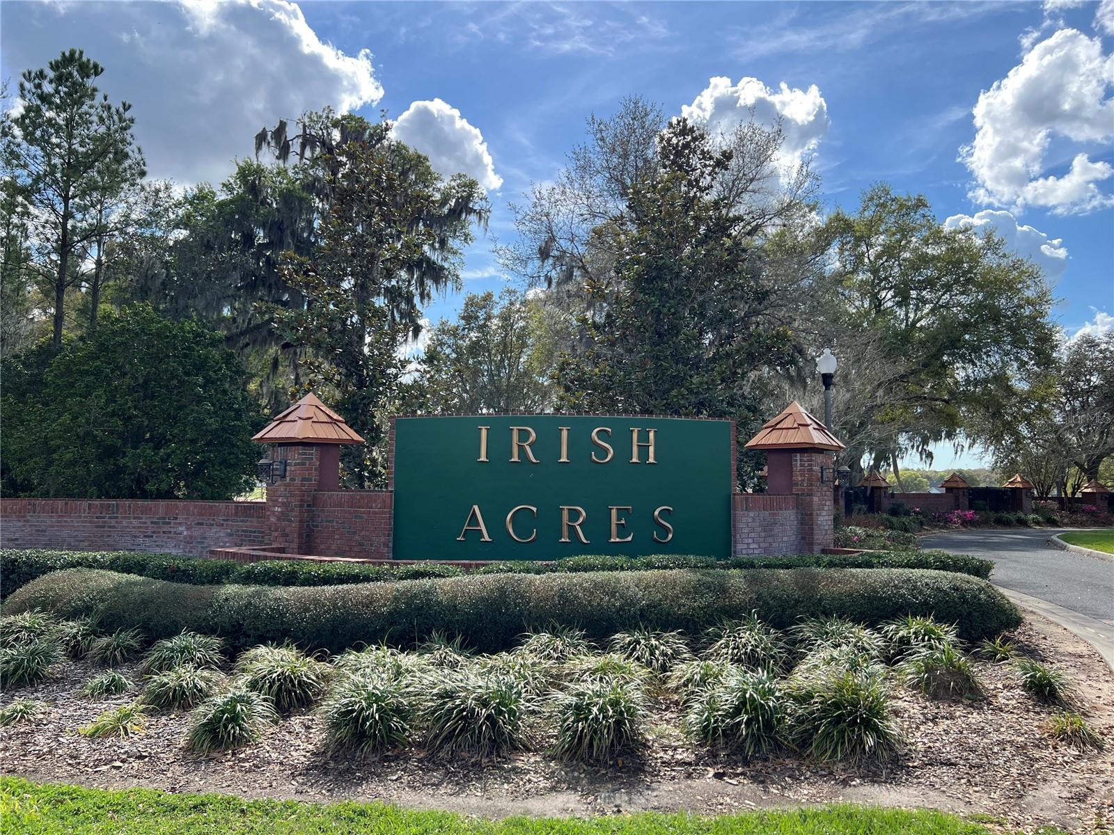 IRISH ACRES - Land