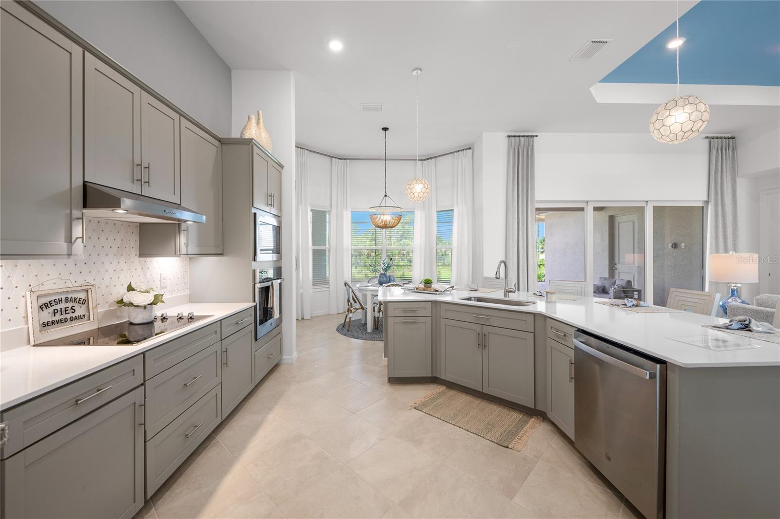 WELLEN PARK GOLF & COUNTRY CLUB - Residential