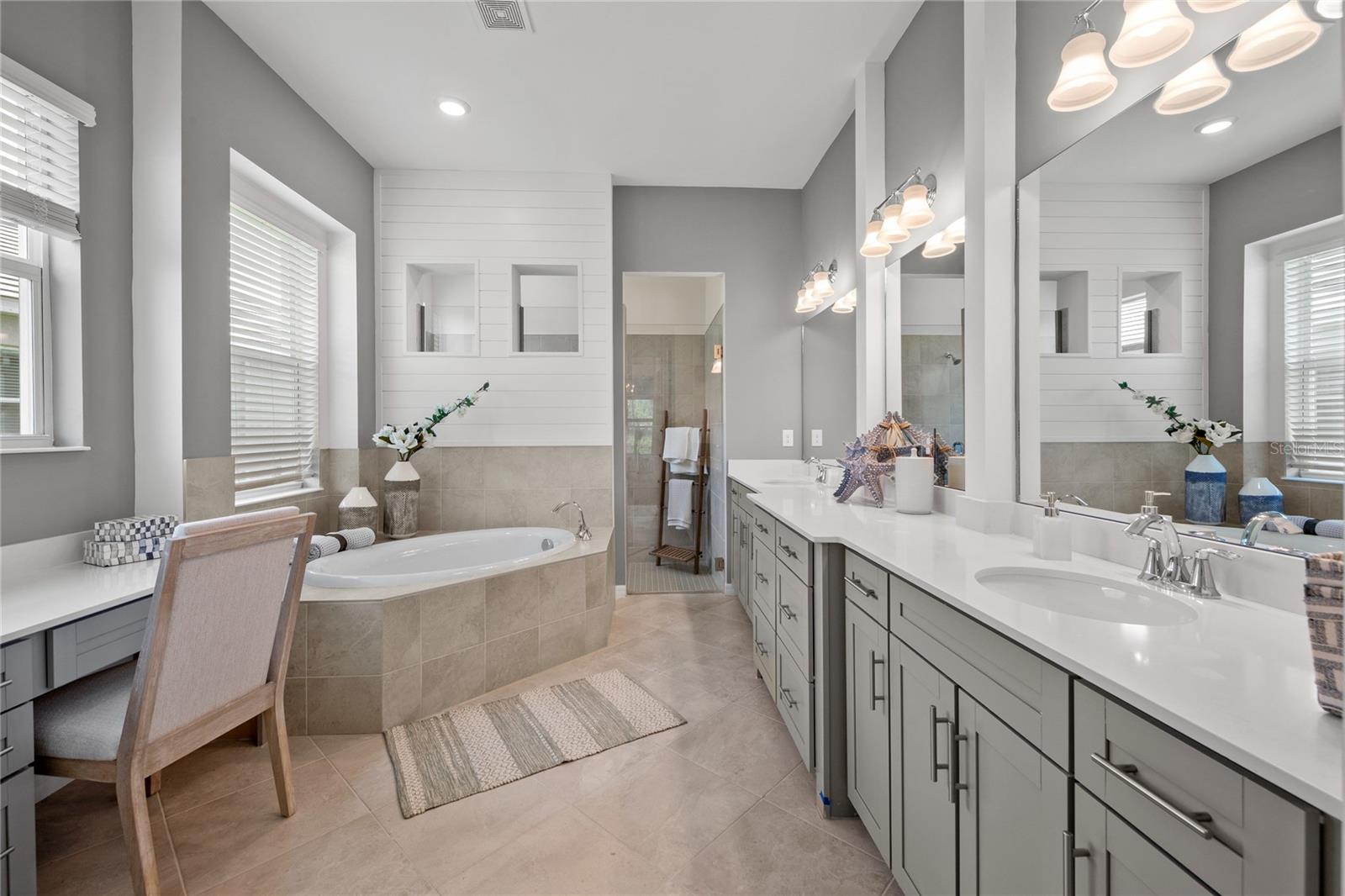 WELLEN PARK GOLF & COUNTRY CLUB - Residential