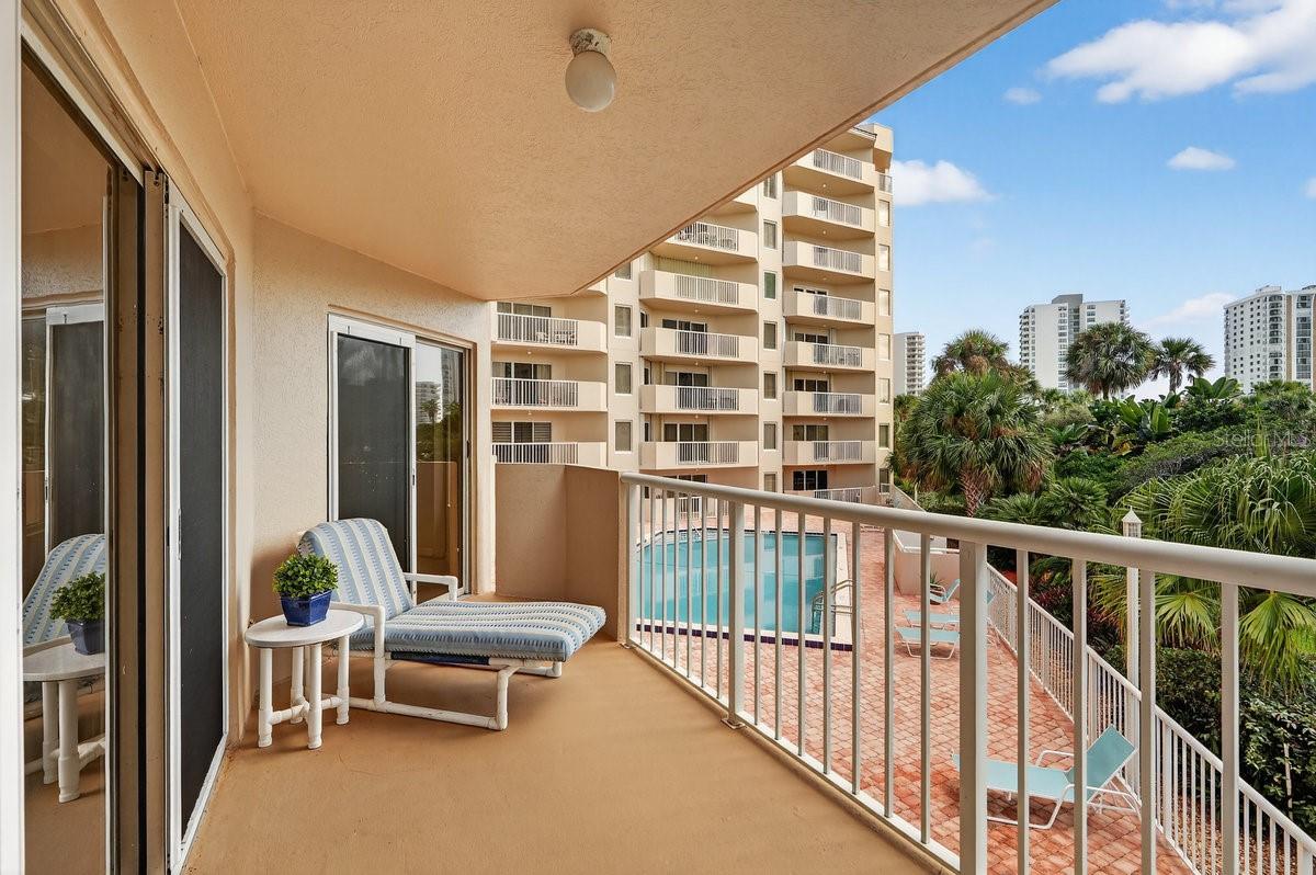 OCEANS CLOVERLEAF CONDO - Residential