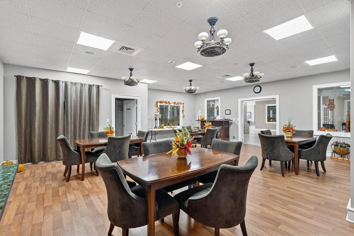 OCEANS CLOVERLEAF CONDO - Residential