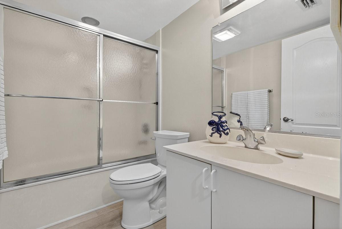 OCEANS CLOVERLEAF CONDO - Residential