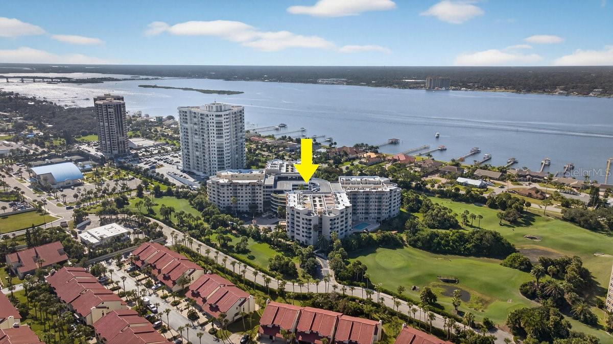 OCEANS CLOVERLEAF CONDO - Residential