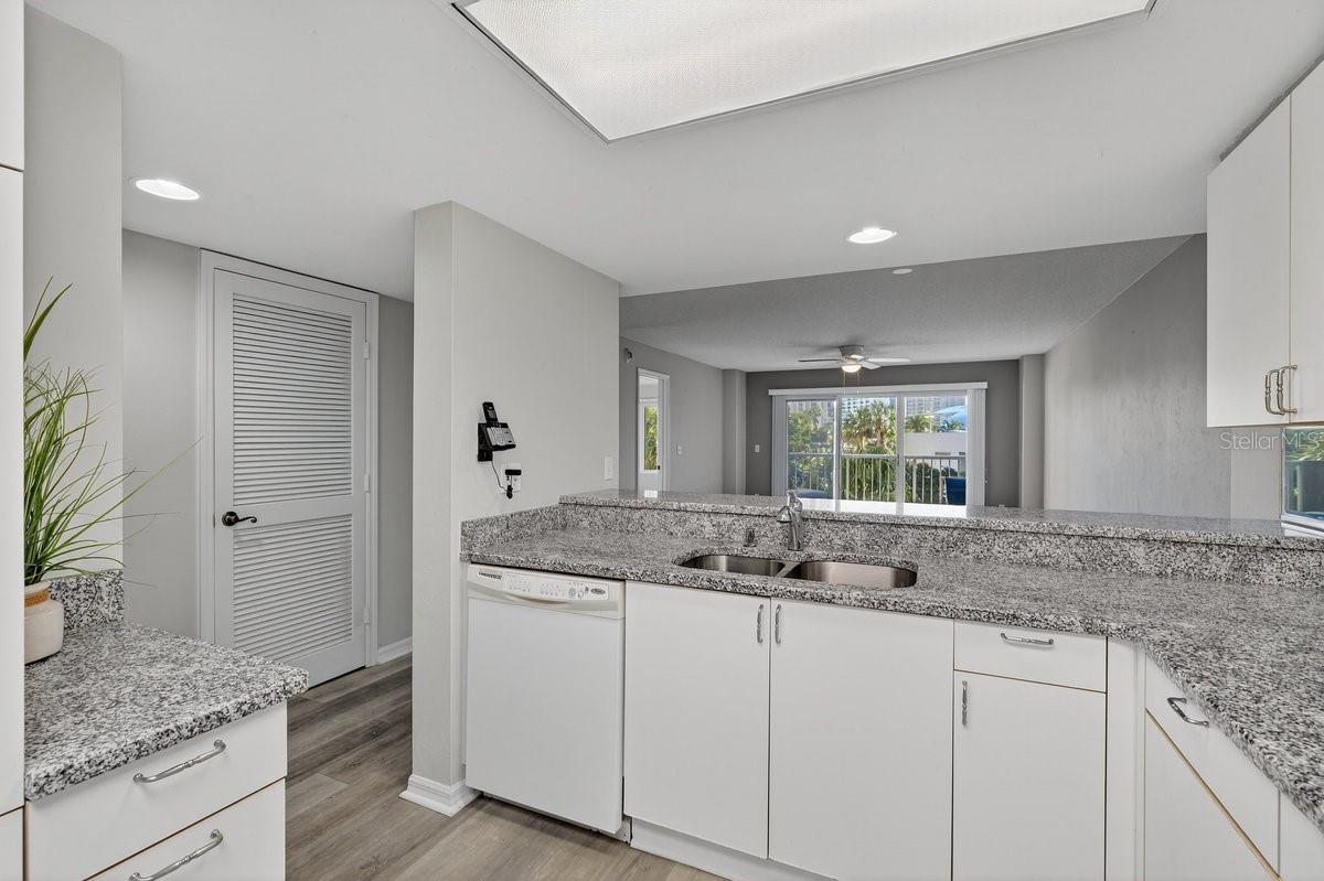 OCEANS CLOVERLEAF CONDO - Residential