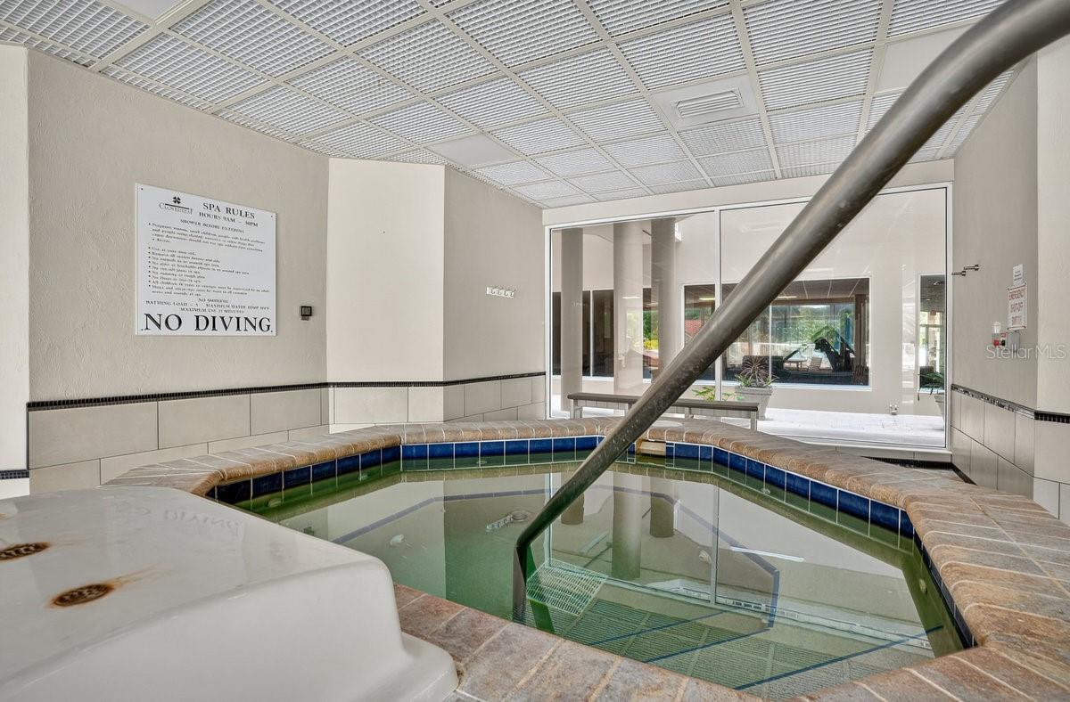 OCEANS CLOVERLEAF CONDO - Residential