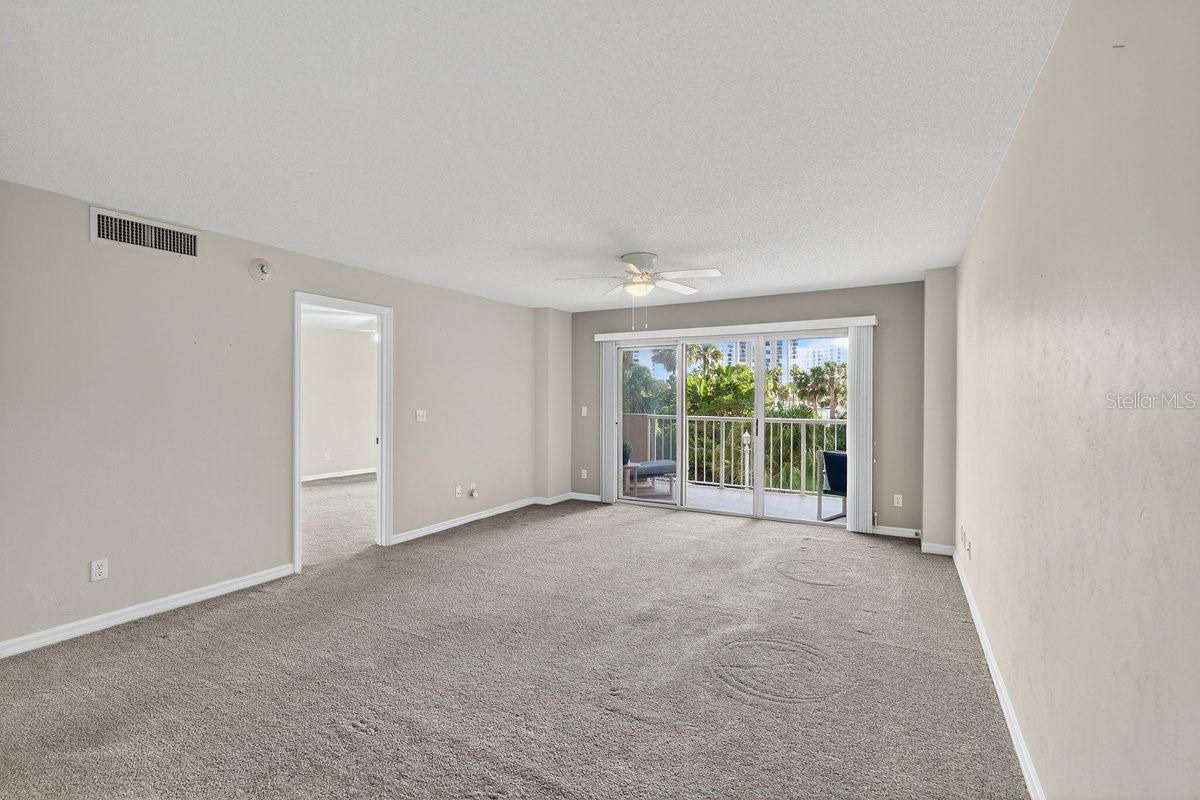 OCEANS CLOVERLEAF CONDO - Residential