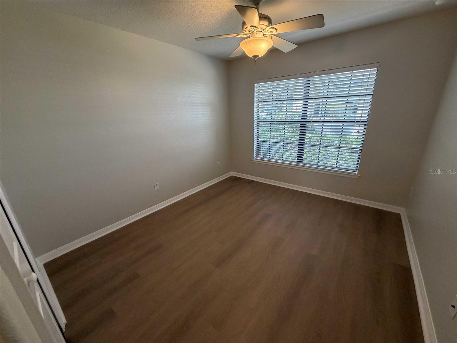 WINDSOR LAKE TWNHMS EAST - Residential Lease