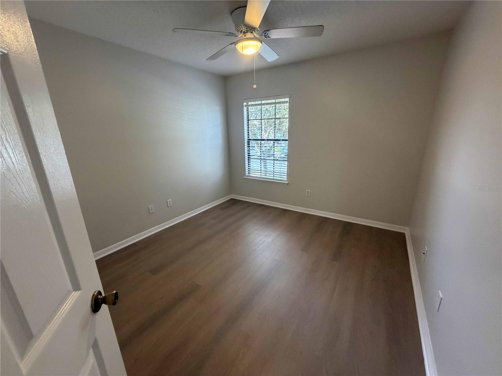 WINDSOR LAKE TWNHMS EAST - Residential Lease