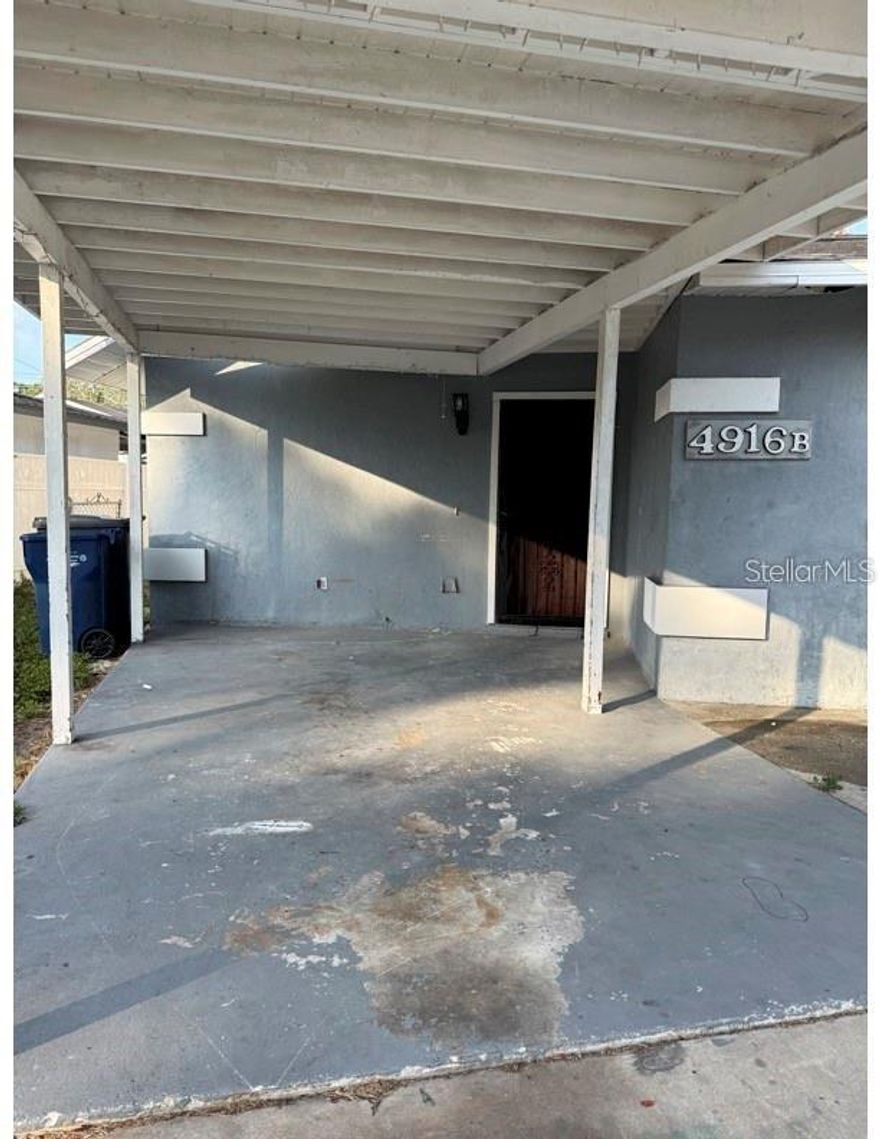 Available now! This fully renovated Unit B of a one-sided duplex offers 2 bedrooms, 2 full bathrooms, plus a versatile den. Enjoy vaulted ceilings and a private, fully fenced backyard, separate from Unit A. Conveniently located near the State College of Florida and IMG Academy, with easy access to SRQ Airport, downtown Bradenton, and Sarasota. Schedule your showing today.