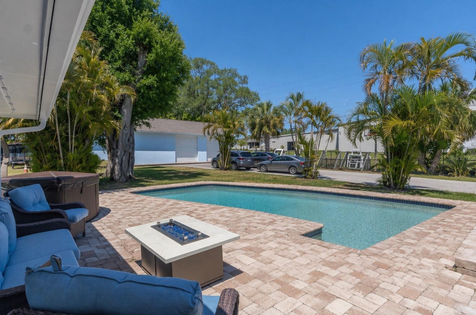 PINELLAS GROVES - Residential