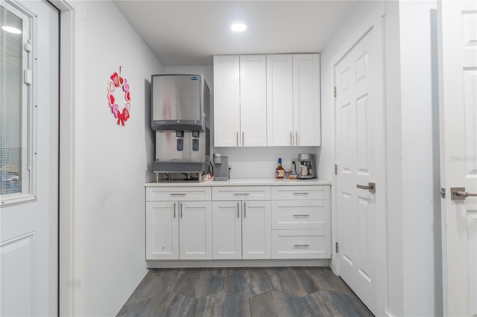 PINELLAS GROVES - Residential