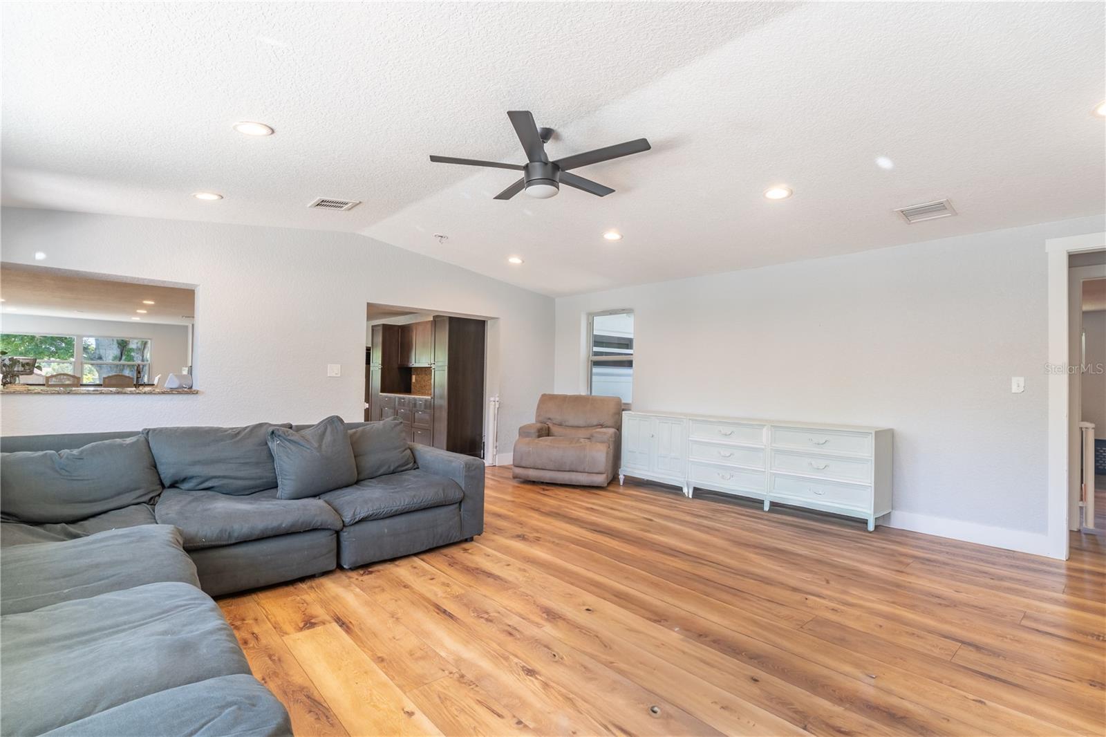PINELLAS GROVES - Residential