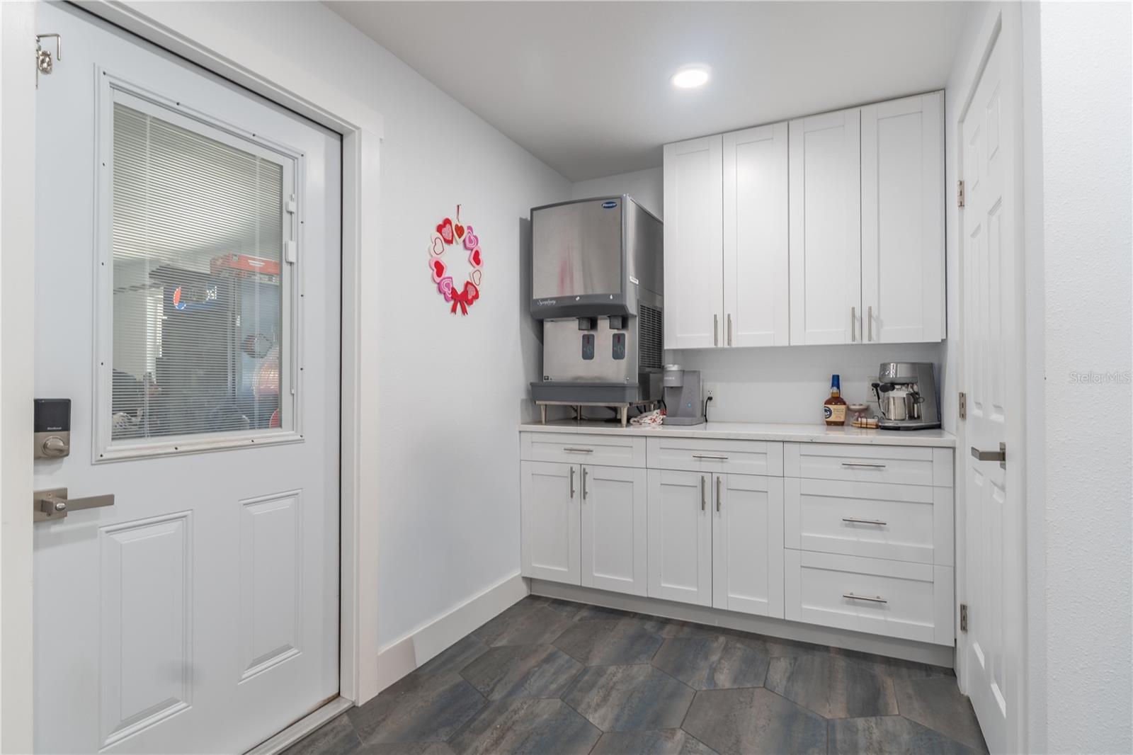 PINELLAS GROVES - Residential