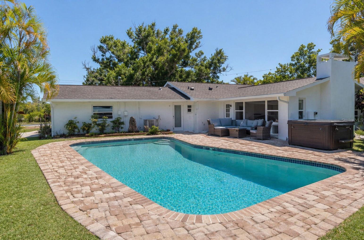 PINELLAS GROVES - Residential