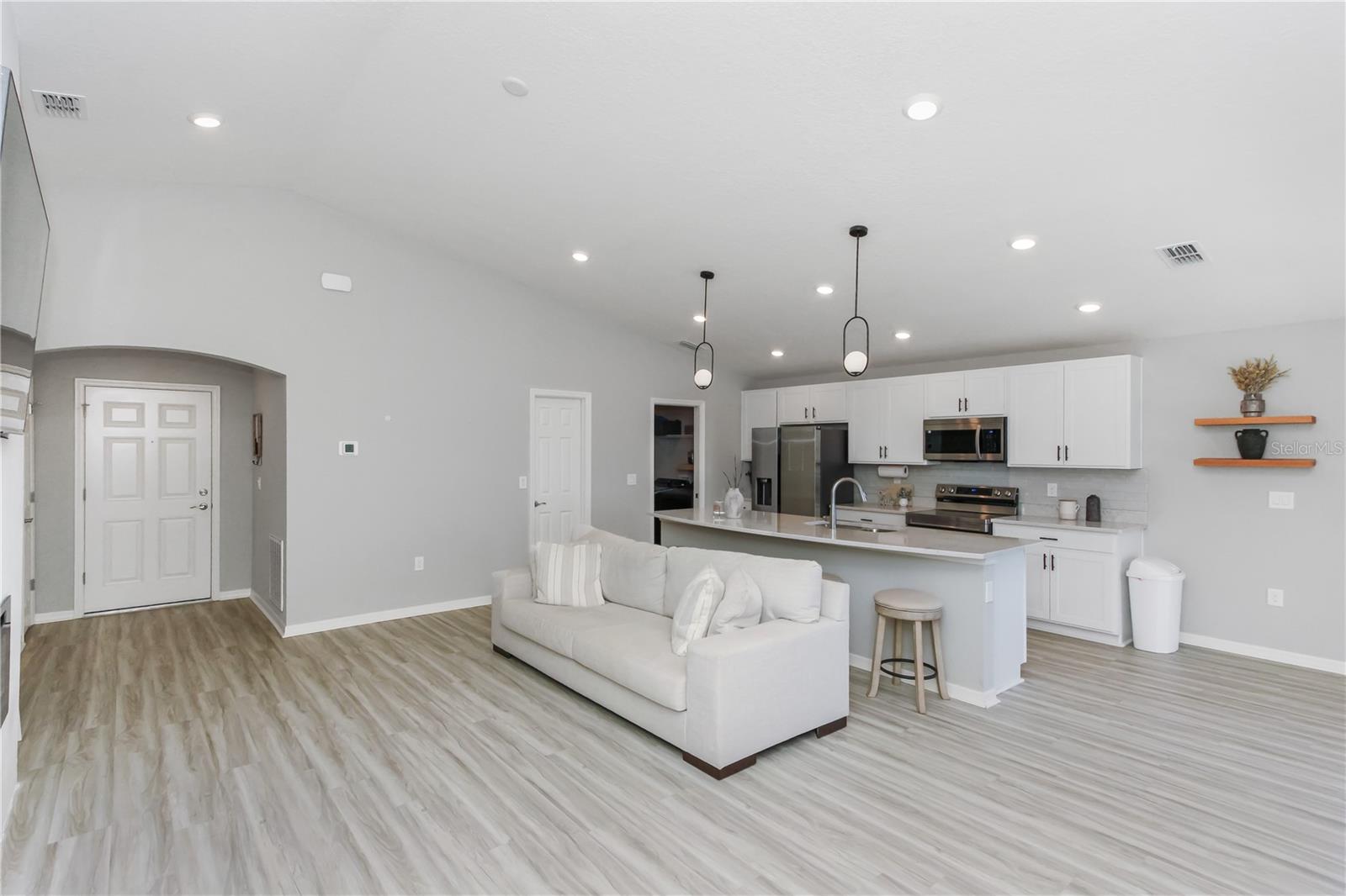 CHAPEL CRK VLGS 7 & 8 PH 1-3 - Residential