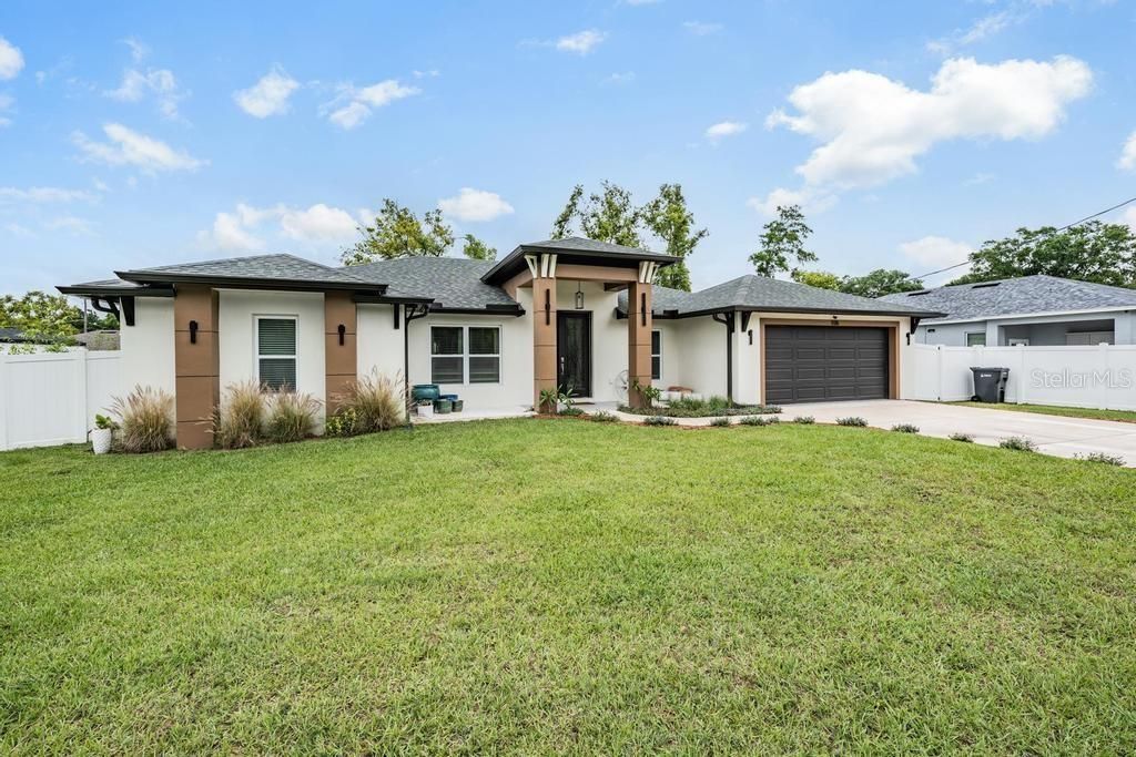 Photo of 106 1st Avenue NE, Lutz, FL 33549 (MLS # TB8496162)