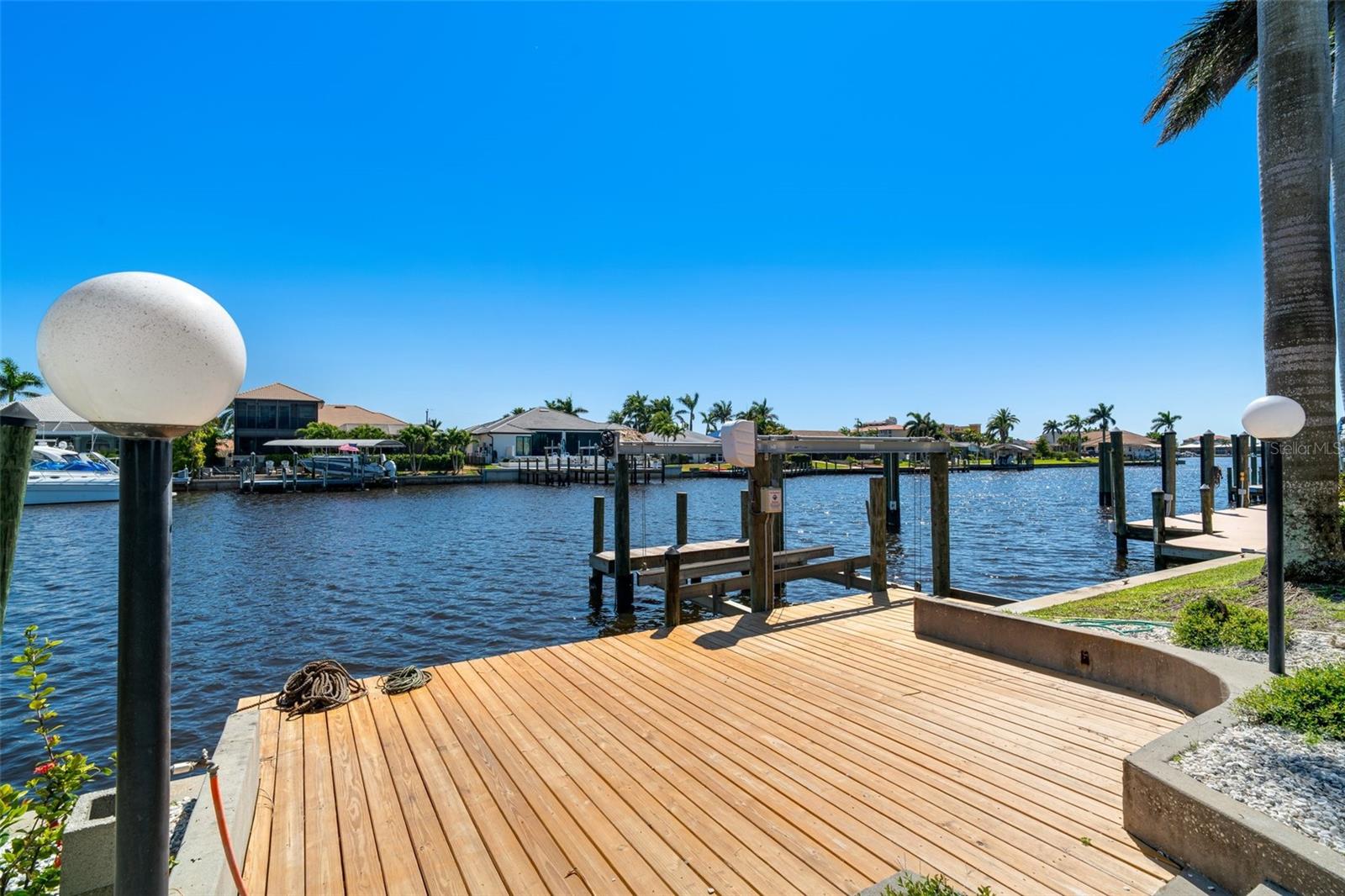 Search Properties for Sale 3 3913 SE 19TH AVENUE