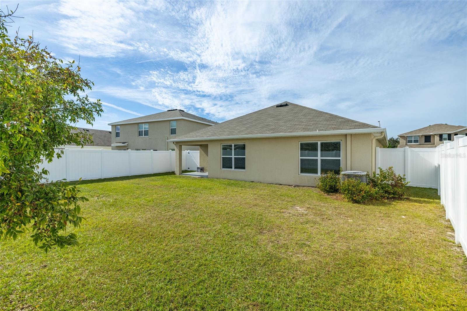 BARRINGTON/STERLING HILL - Residential