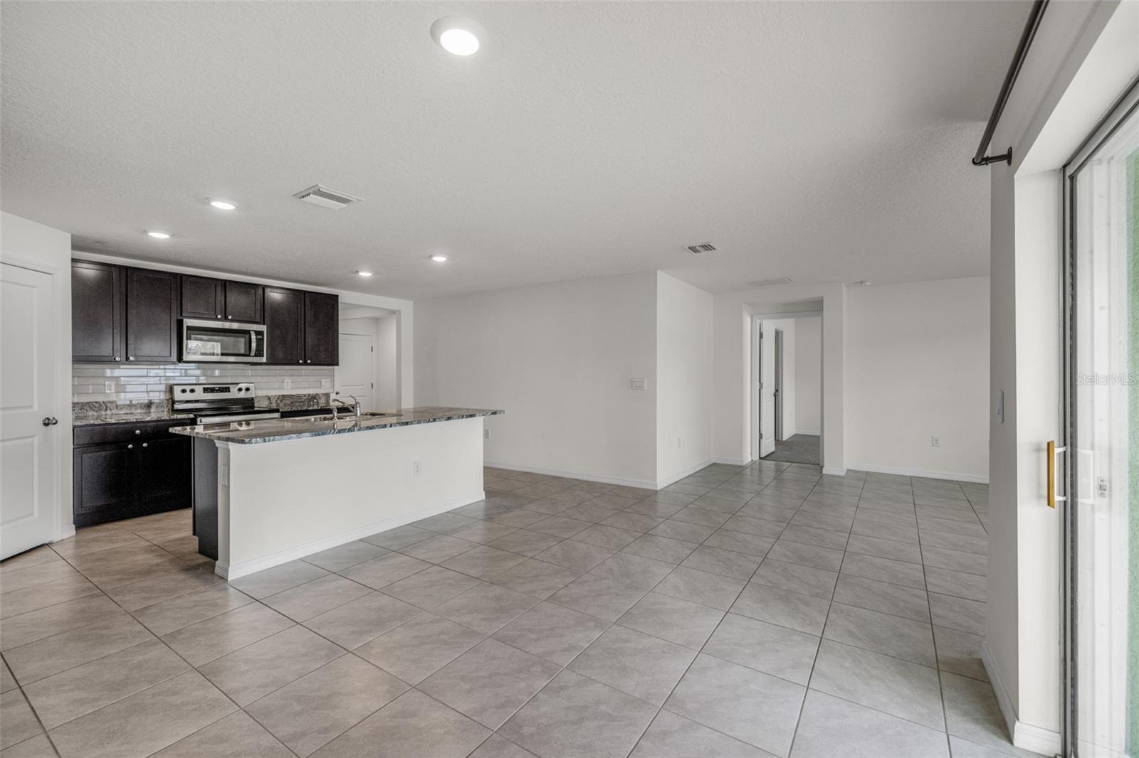 BARRINGTON/STERLING HILL - Residential