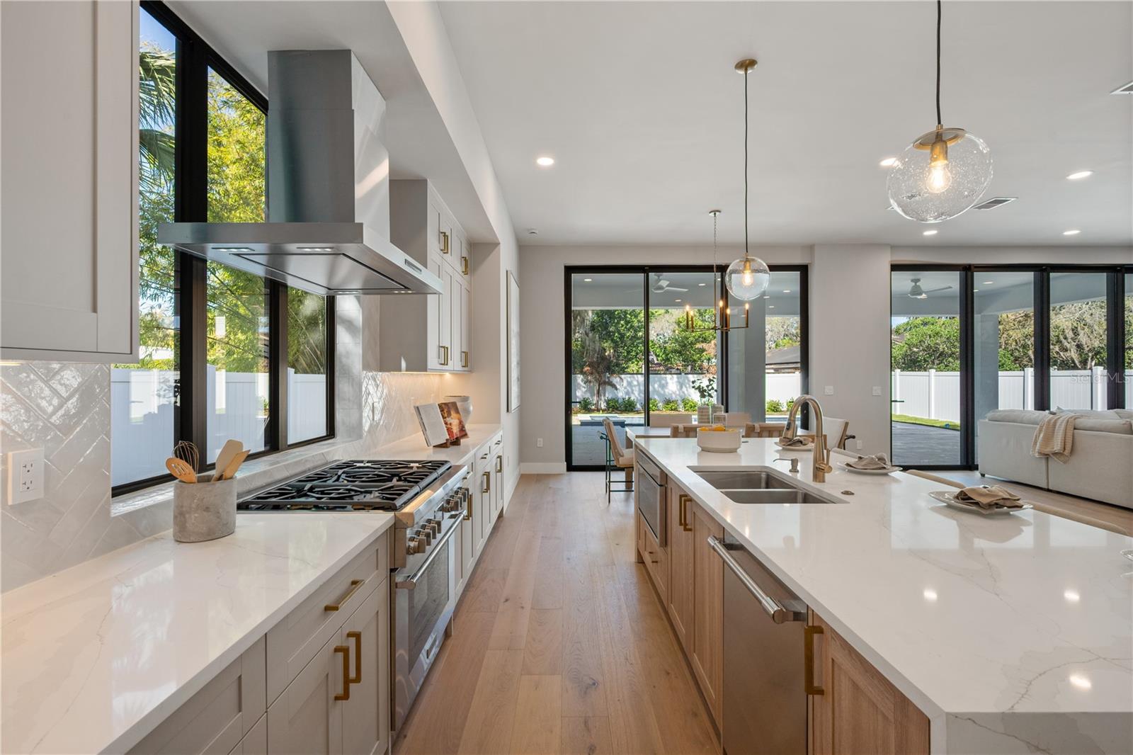 COMSTOCK PARK - Residential