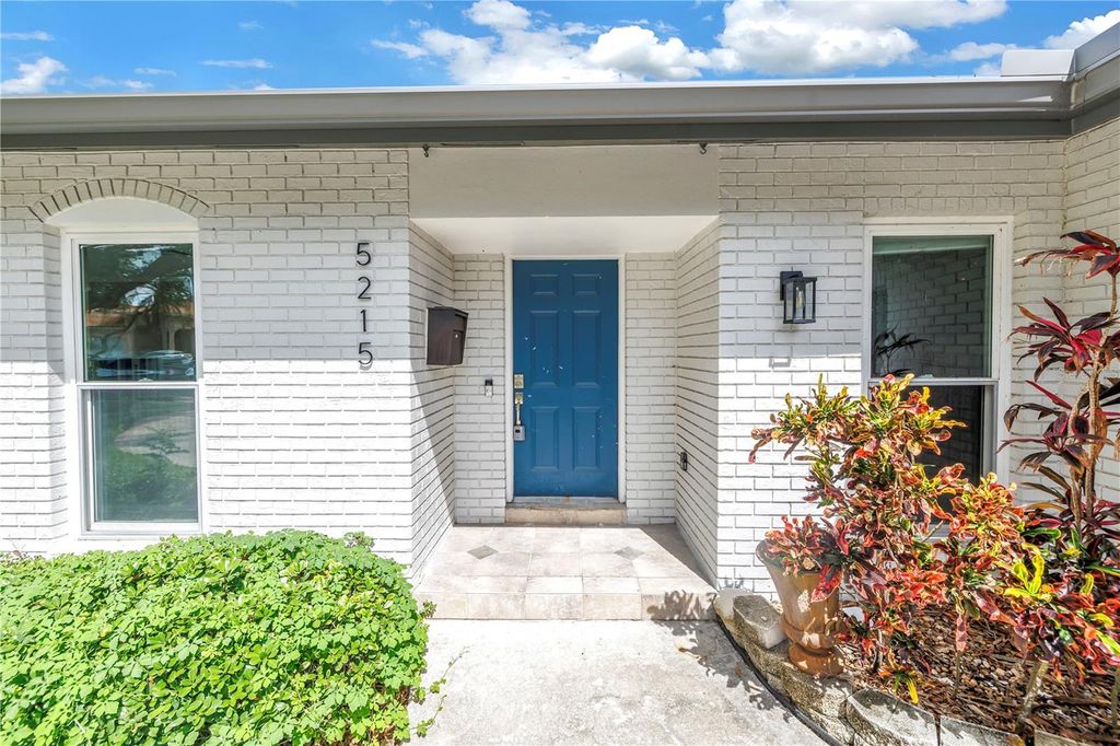 Photo of 5215 Denver Street NE, St Petersburg, FL 33703 (MLS # TB8387107)