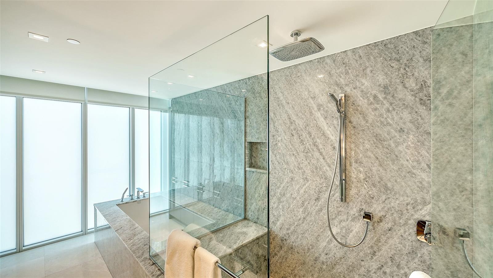 AQUA - Residential