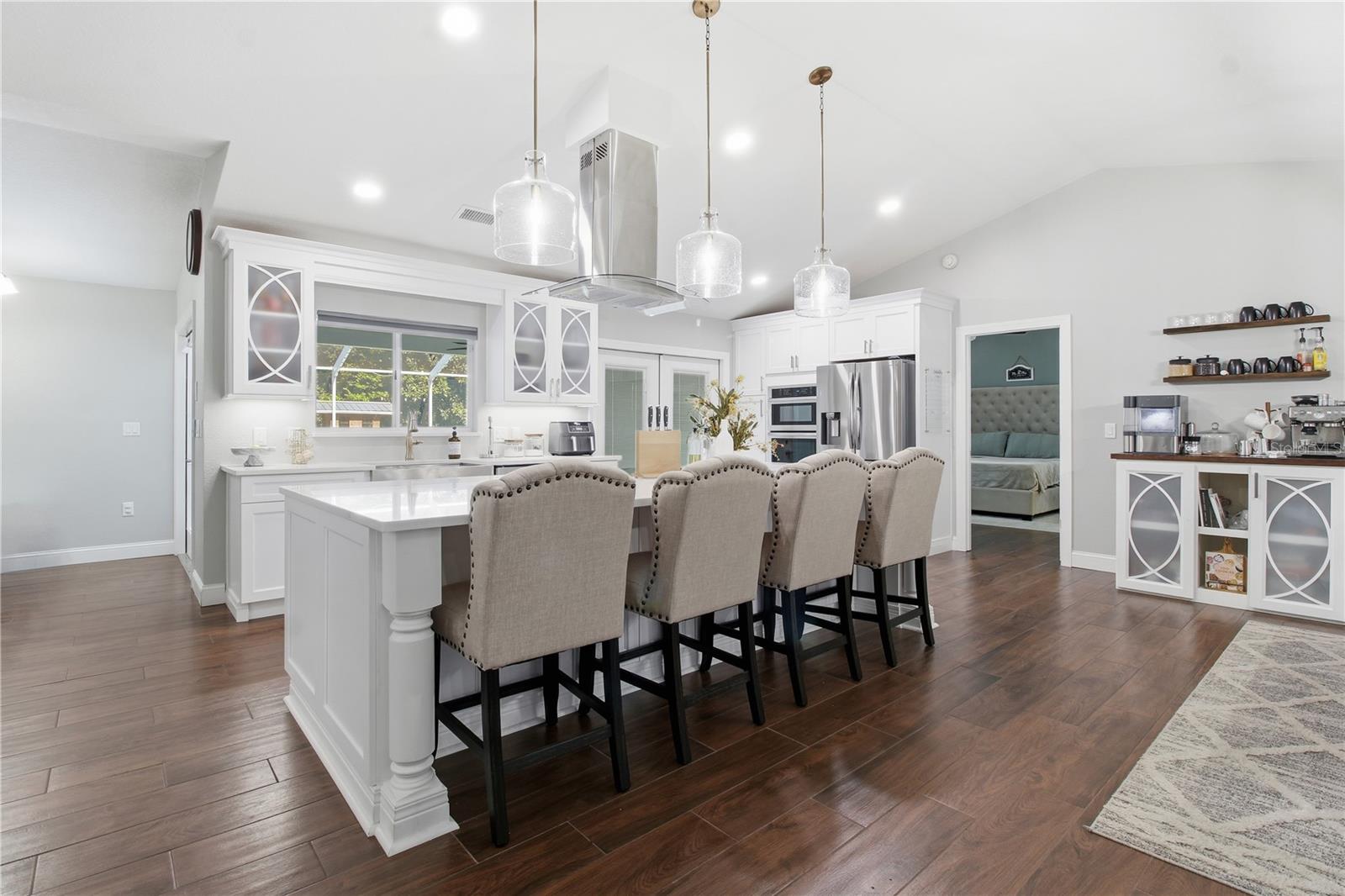 2535 SLEEPY HOLLOW LANE