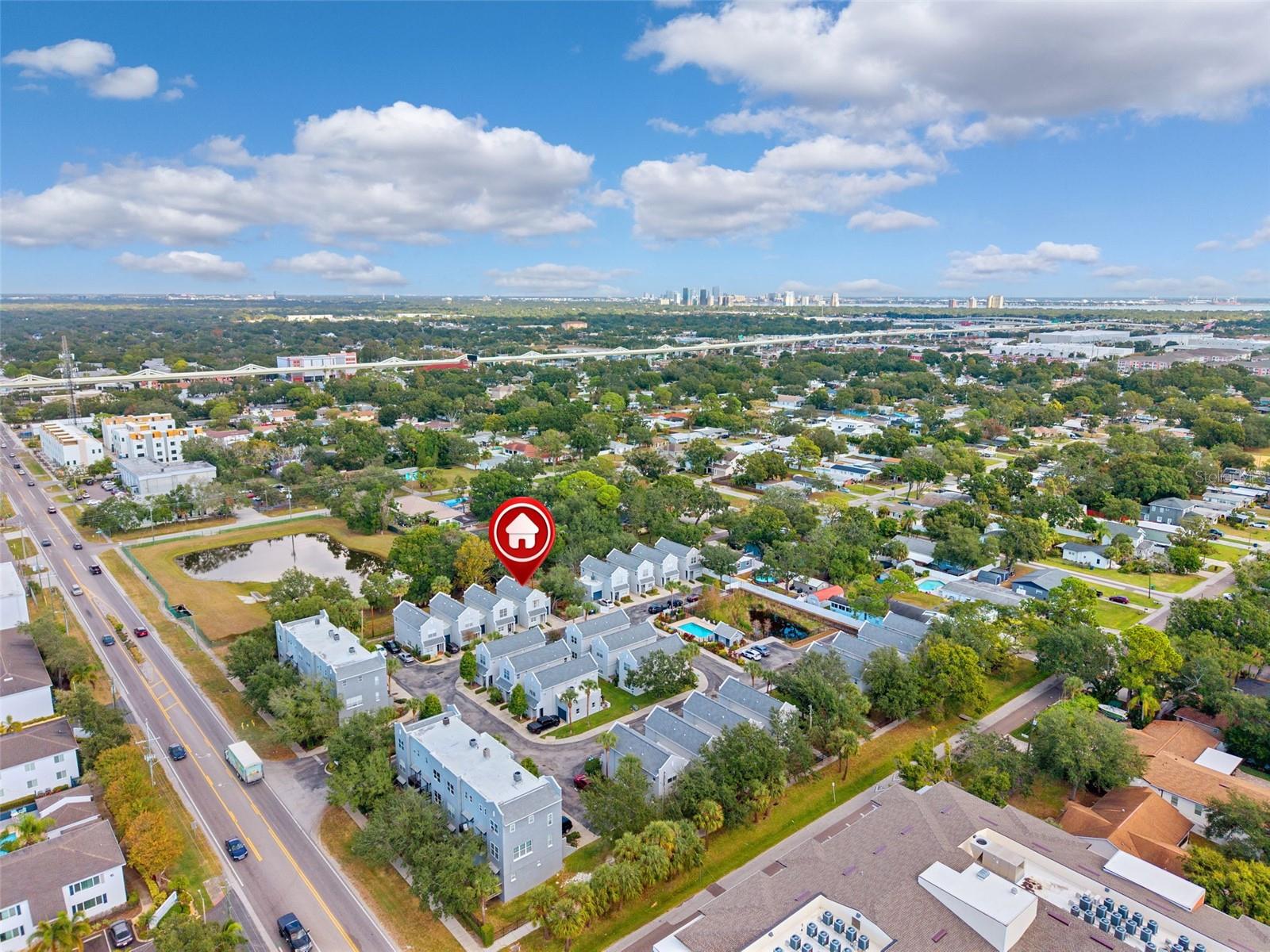 WESTSHORE TWNHMS - Residential