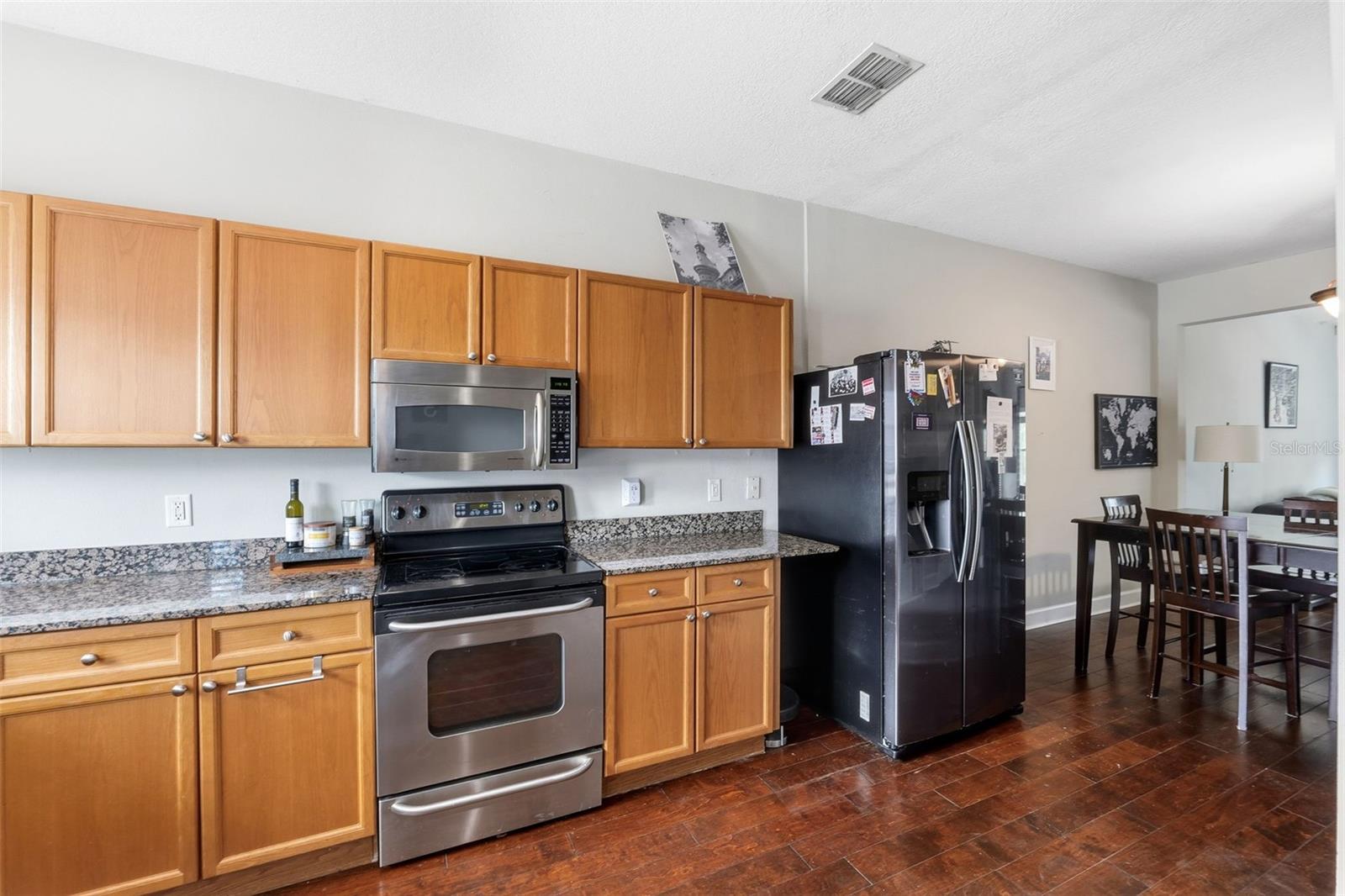 WESTSHORE TWNHMS - Residential