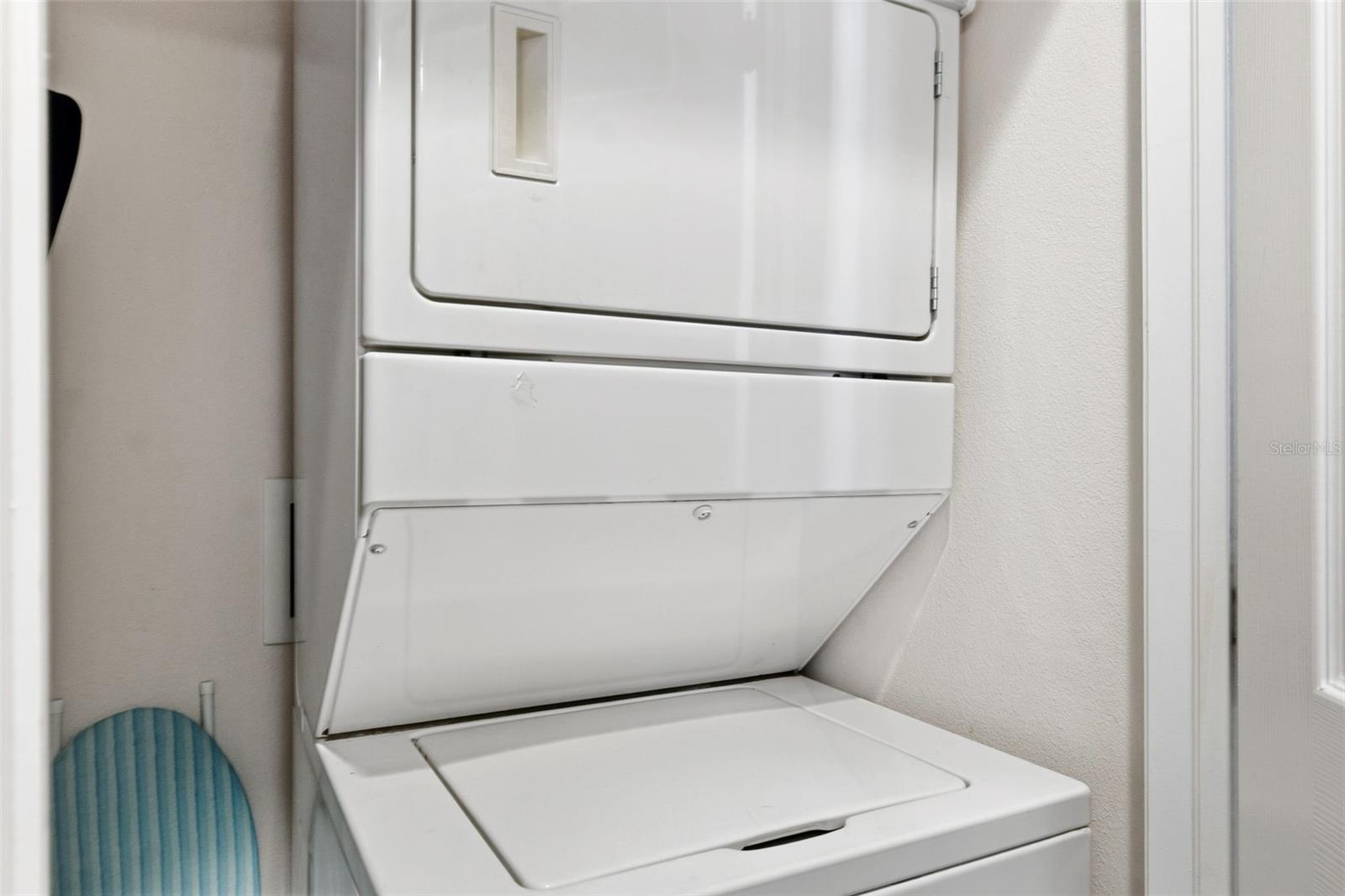 WESTSHORE TWNHMS - Residential