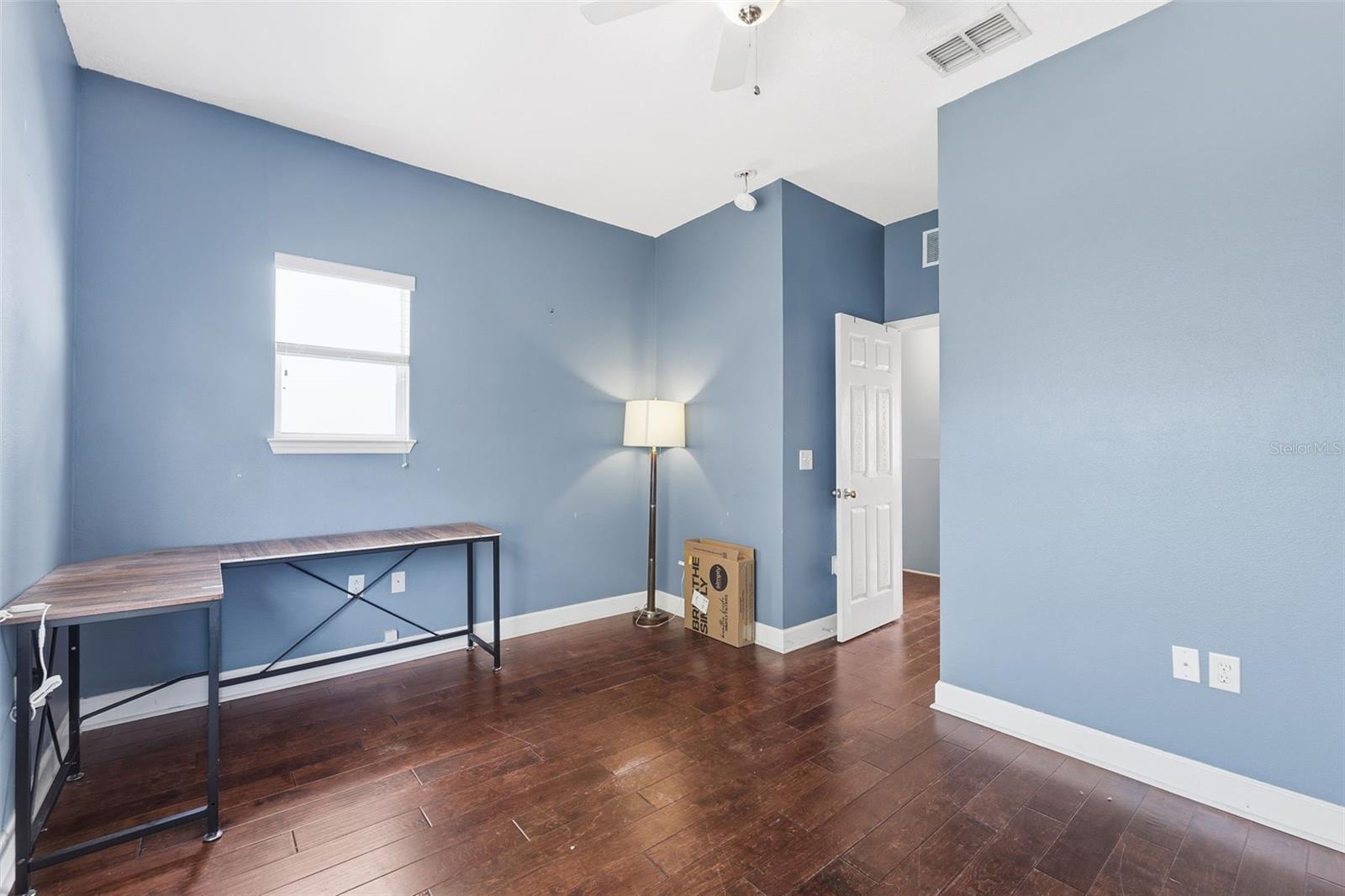 WESTSHORE TWNHMS - Residential