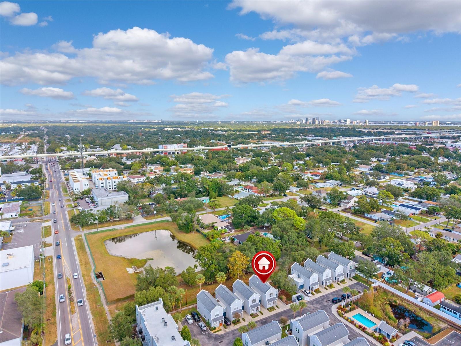 WESTSHORE TWNHMS - Residential