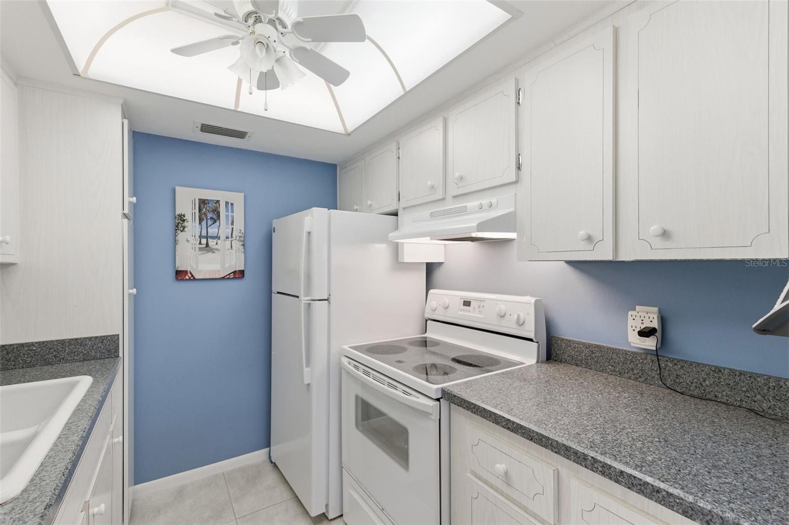 VELVET CLOAKE CONDO - Residential