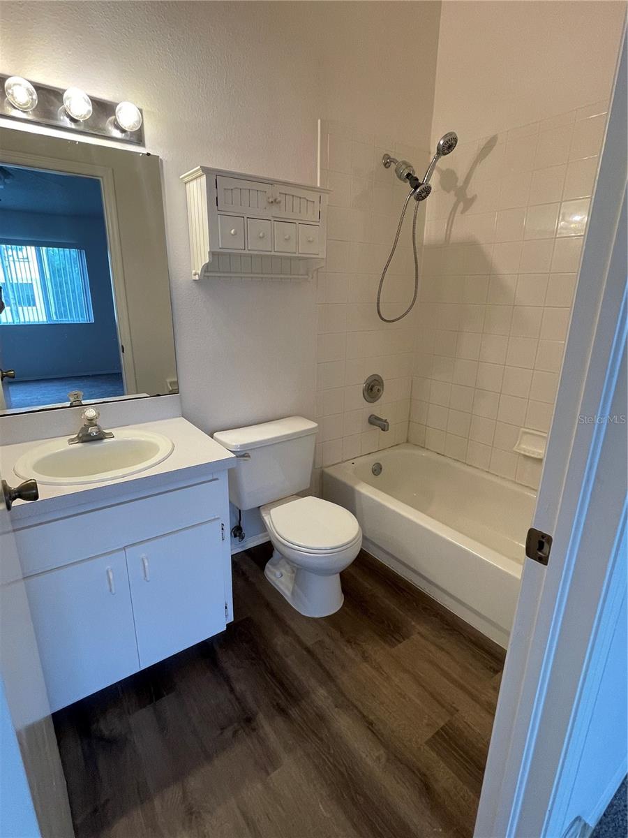 BAYSIDE KEY PH II - Residential Lease