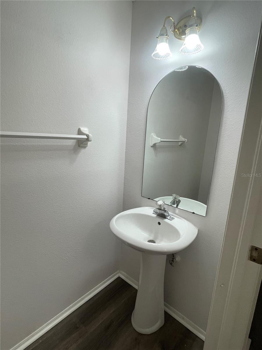 BAYSIDE KEY PH II - Residential Lease