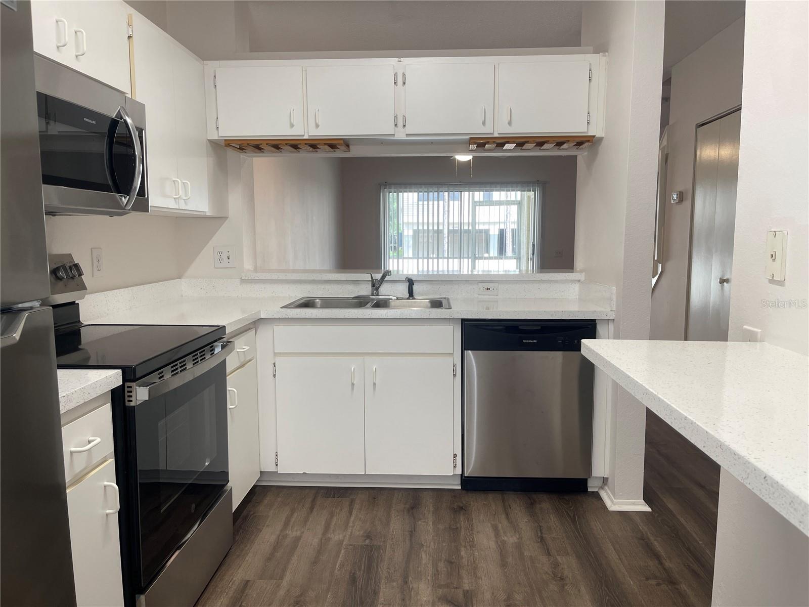 BAYSIDE KEY PH II - Residential Lease