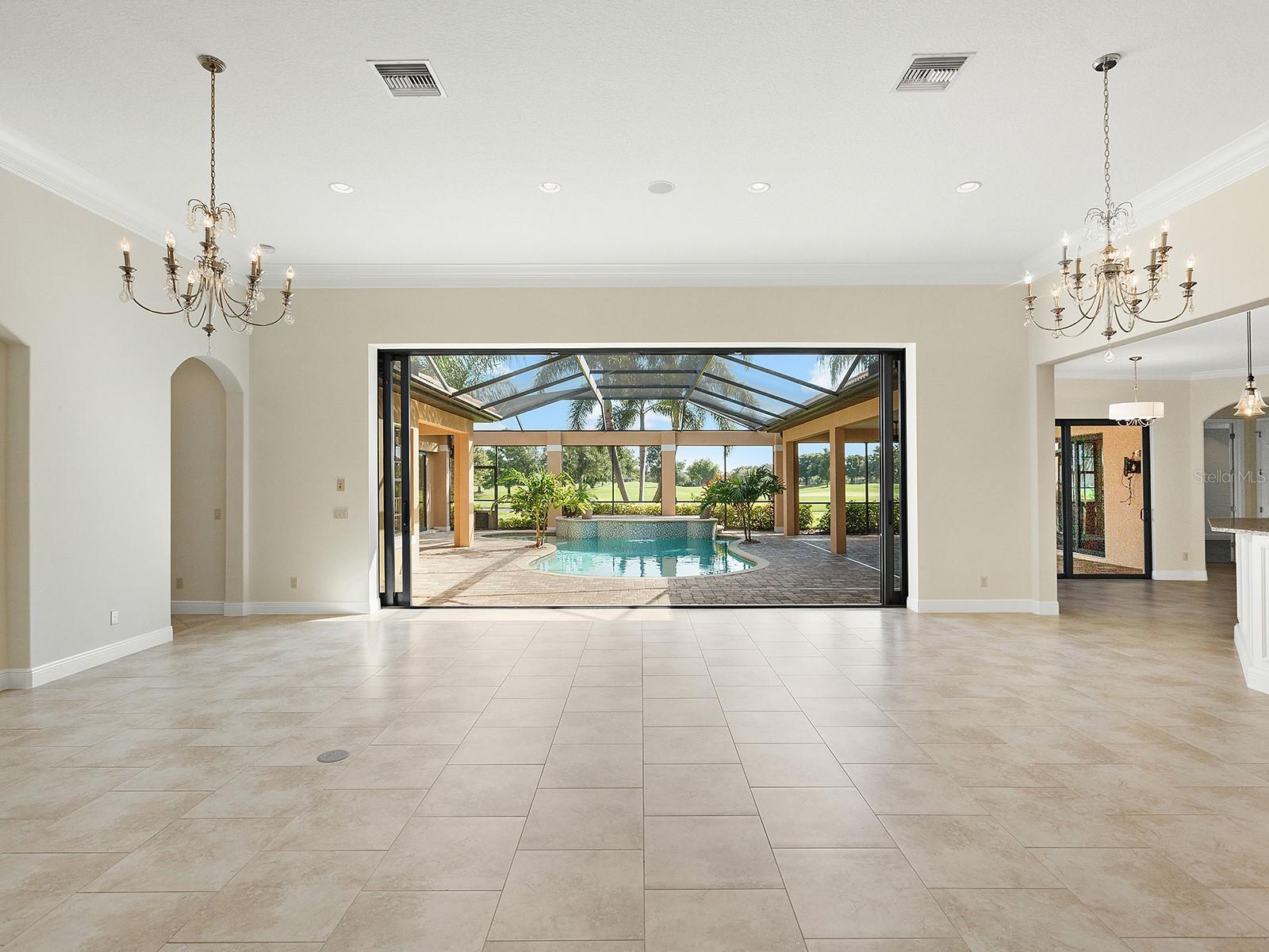 COUNTRY CLUB EAST AT LAKEWOOD RANCH - Residential