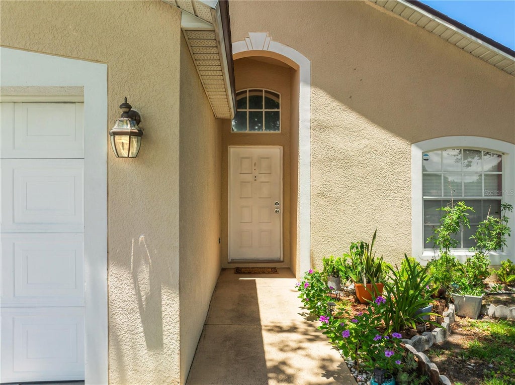 Photo of 2944 Cool Breeze Circle, Saint Cloud, FL 34769 (MLS # O6422383)