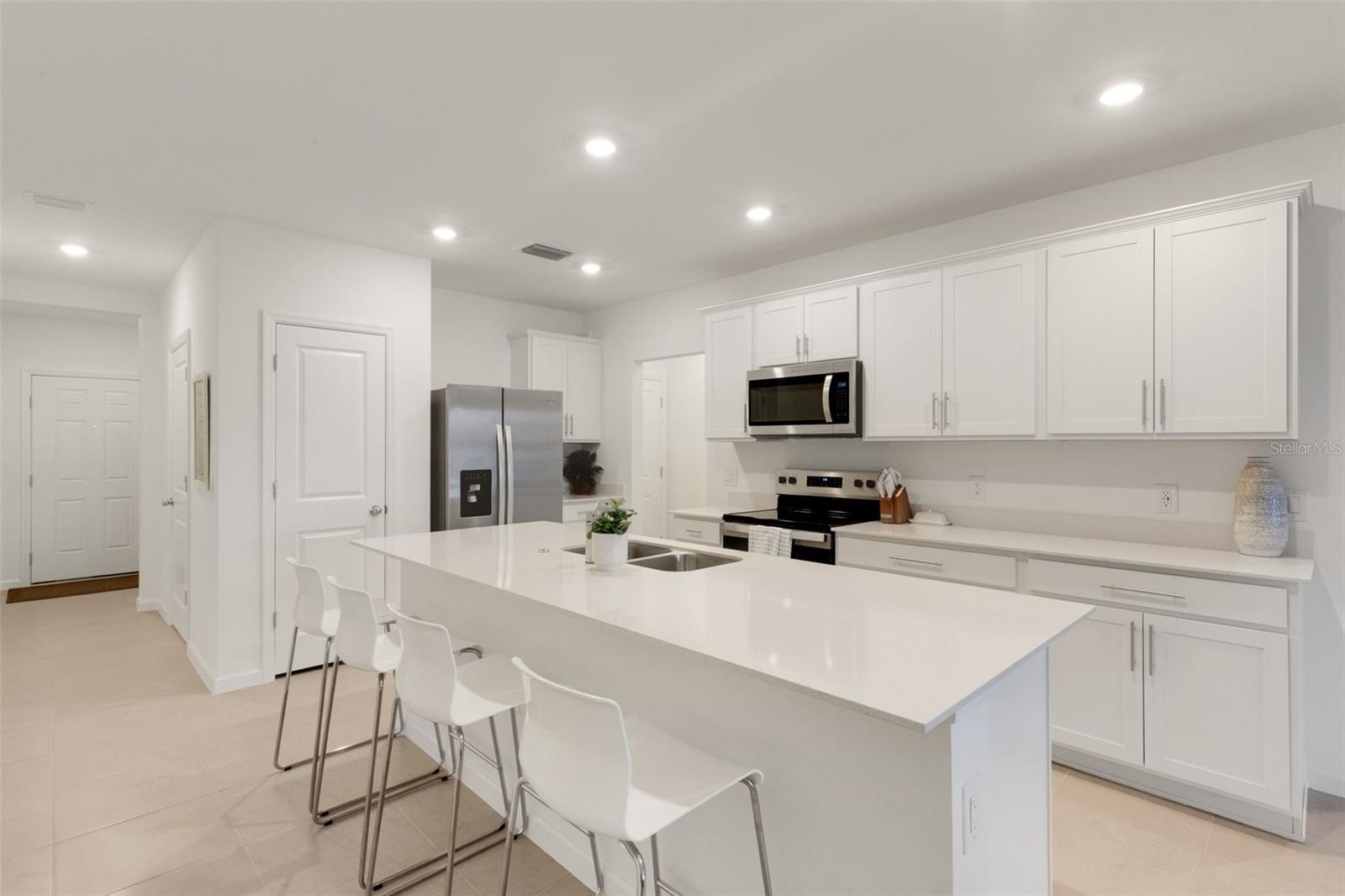 6352 SILVERSTAR DRIVE