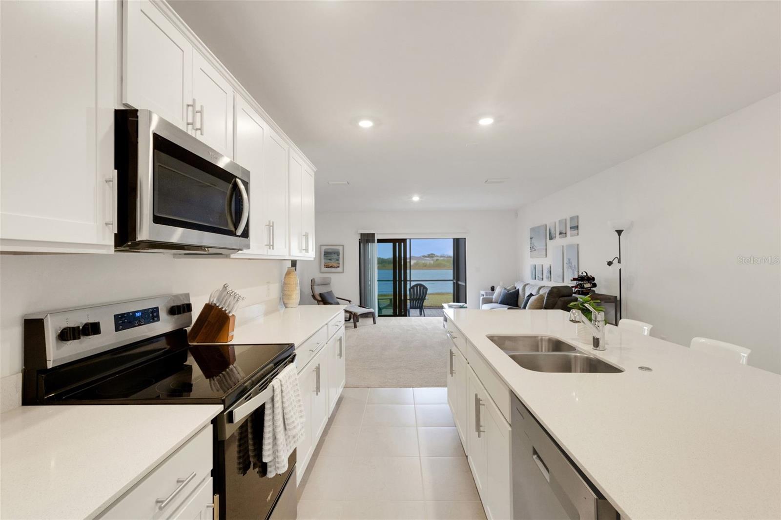 6352 SILVERSTAR DRIVE