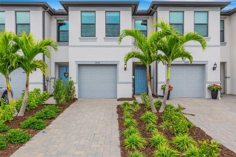 Photo of 6352 Silverstar Drive, Sarasota, FL 34240 (MLS # A4679846)