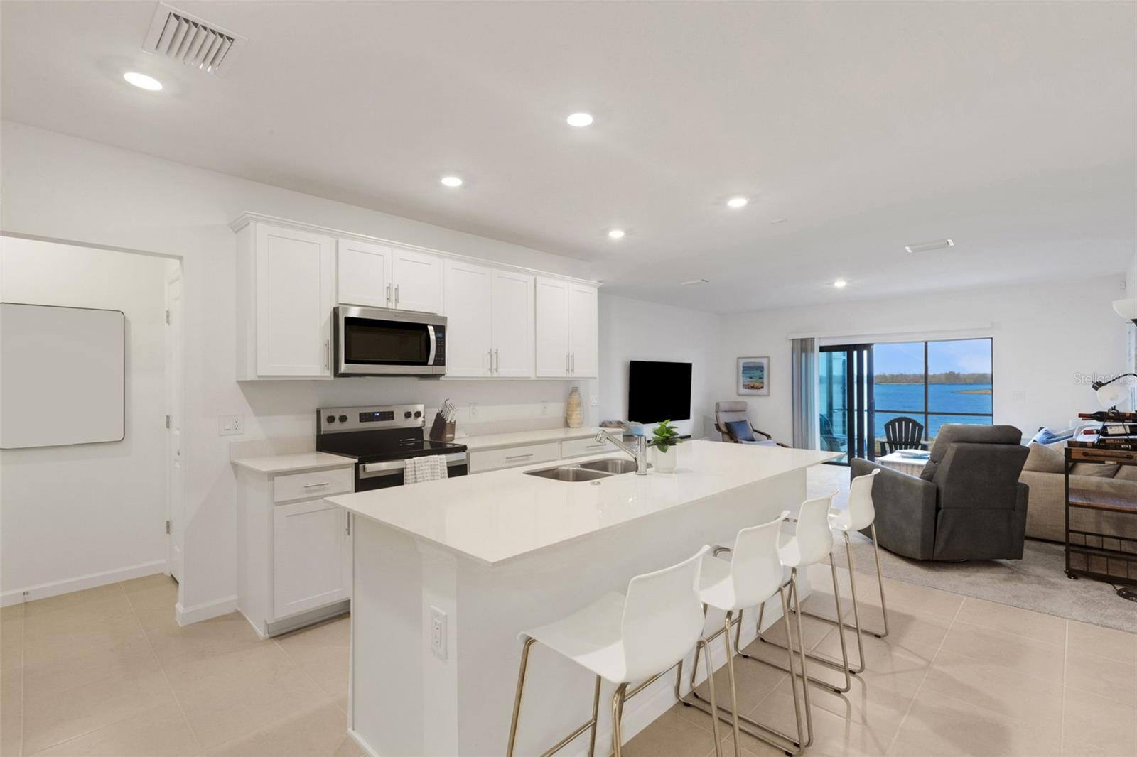 6352 SILVERSTAR DRIVE