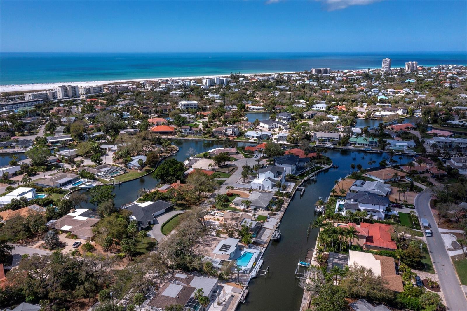 SIESTA ISLES - Residential