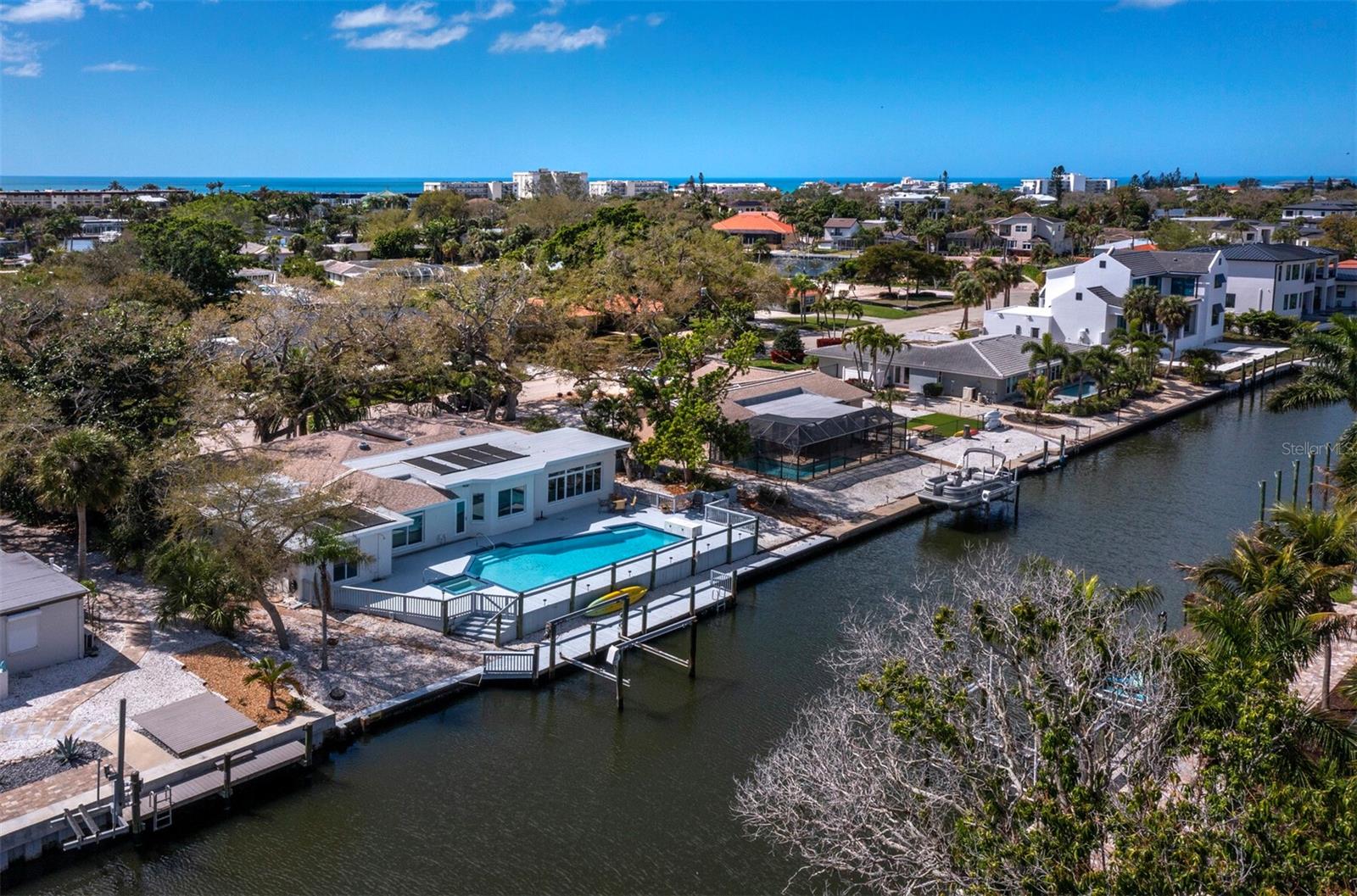 SIESTA ISLES - Residential