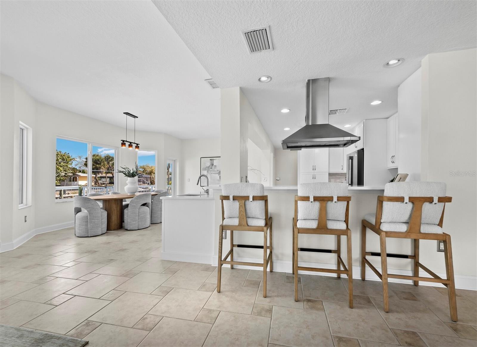 SIESTA ISLES - Residential