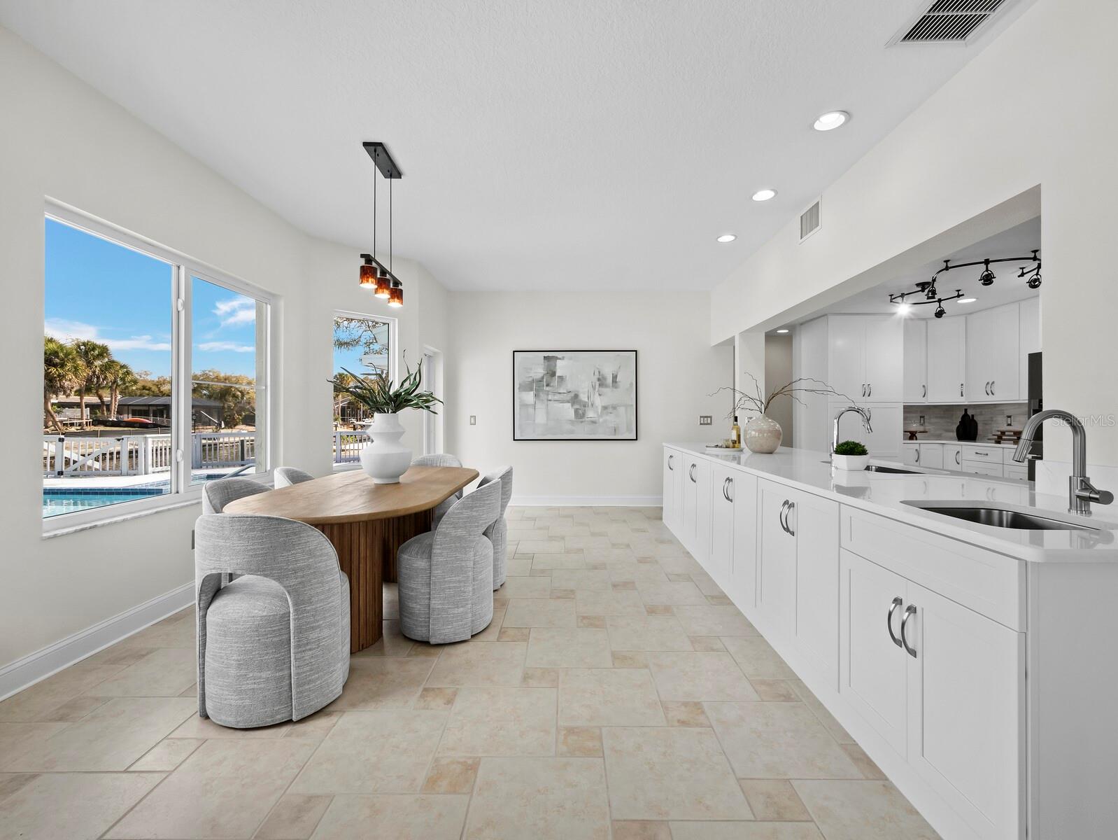 SIESTA ISLES - Residential