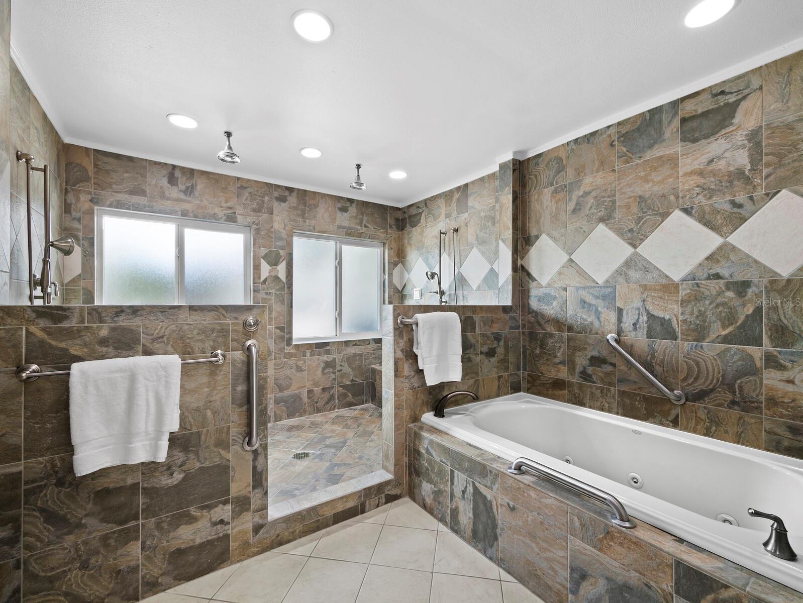 SIESTA ISLES - Residential